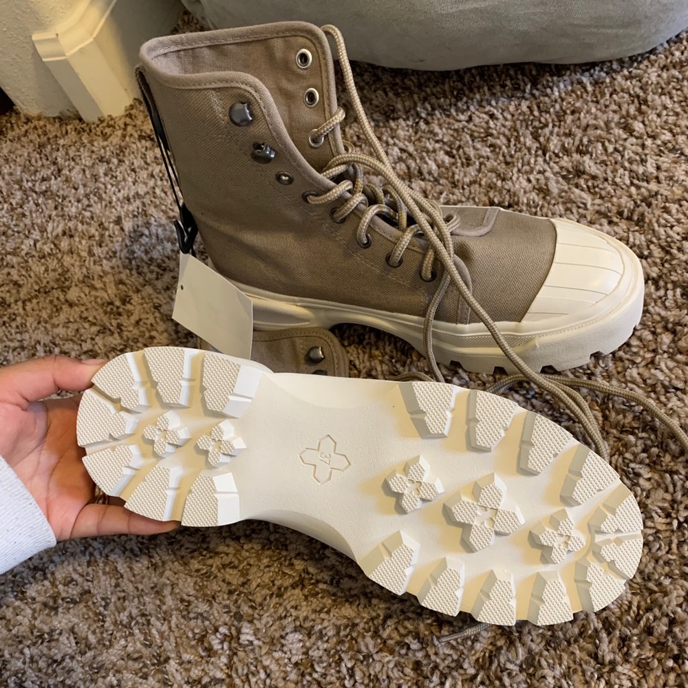 Rubber toe sneakers